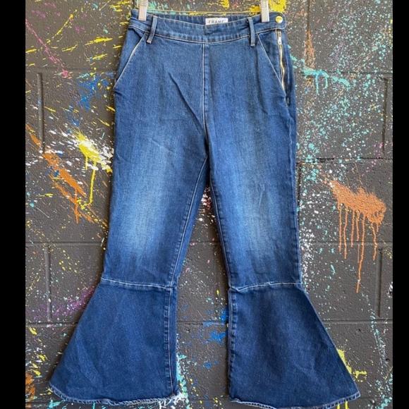 FRAME Kick Flare Jeans - Picture 14 of 15